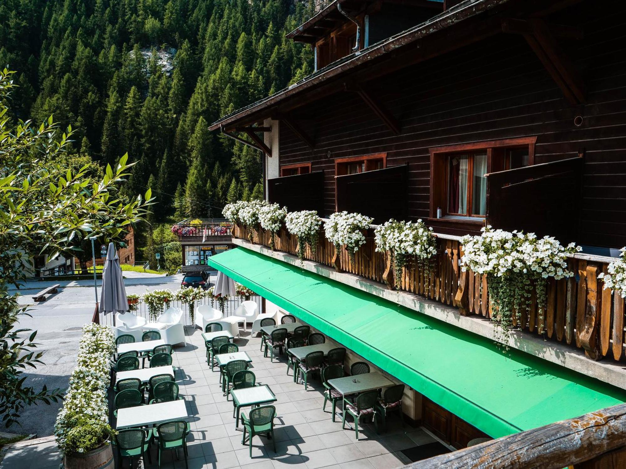 Pointe De Zinal Hotel Exterior foto